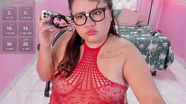 Snapshot of Danna_Keys chatting on May 9, 2026, 5:49 pm Danna Keys online show from May 9, 2026, 5:49 pm