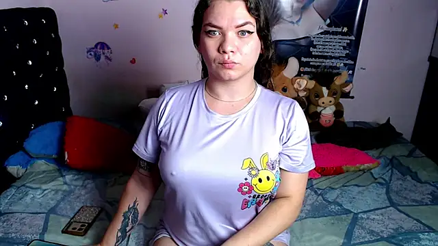 Snapshot of ShantalTsFox chatting on June 17, 2026, 4:12 am ShantalTsFox online show from June 17, 2026, 4:12 am