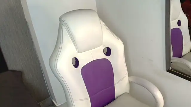 LoganFoster  online show from January 12, 2026, 8:15 pm