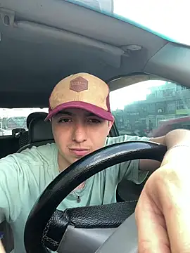 Snapshot of Daisuke_01 chatting on February 26, 2026, 8:20 pm Daisuke 01 online show from February 26, 2026, 8:20 pm