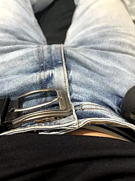 Snapshot of Daisuke_01 chatting on December 2, 2025, 6:15 am Daisuke 01 online show from December 2, 2025, 6:15 am