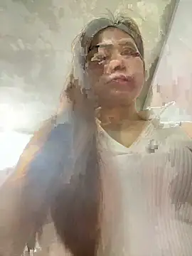 Snapshot of meganmeo chatting on May 6, 2026, 10:14 pm meganmeo online show from May 6, 2026, 10:14 pm