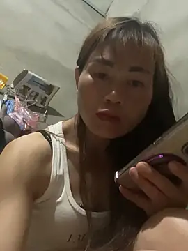Snapshot of meganmeo chatting on May 20, 2026, 5:43 pm meganmeo online show from May 20, 2026, 5:43 pm