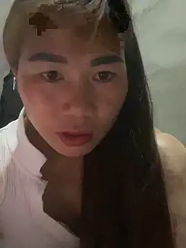 Snapshot of meganmeo chatting on May 14, 2026, 12:18 am meganmeo online show from May 14, 2026, 12:18 am