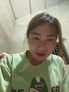 Snapshot of meganmeo chatting on April 25, 2026, 2:03 pm meganmeo online show from April 25, 2026, 2:03 pm