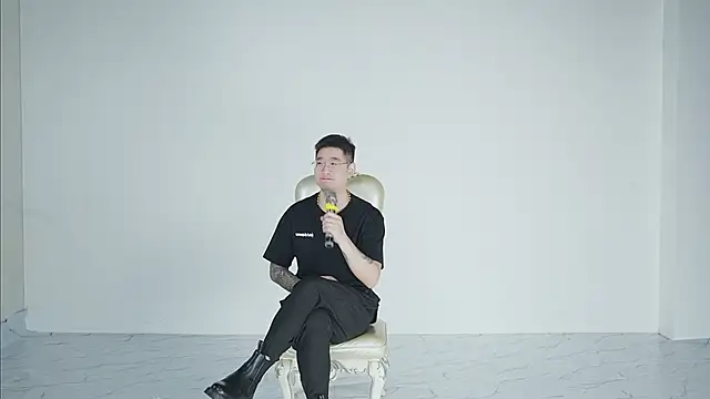 OUBA-panda online show from November 25, 2025, 7:19 am