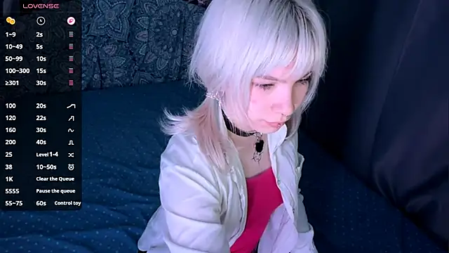 LolaDollyMur online show from December 3, 2025, 7:13 pm