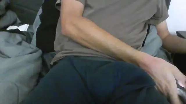 Snapshot of latinman7944 chatting on April 19, 2026, 6:47 am latinman7944 online show from April 19, 2026, 6:47 am