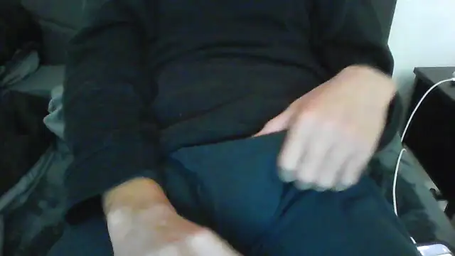 latinman7944 online show from April 14, 2026, 6:40 am