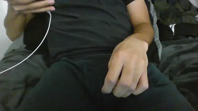 latinman7944 online show from November 27, 2025, 7:42 am