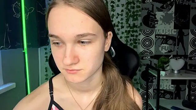 Snapshot of helgicuteness chatting on February 14, 2026, 11:32 am helgicuteness online show from February 14, 2026, 11:32 am