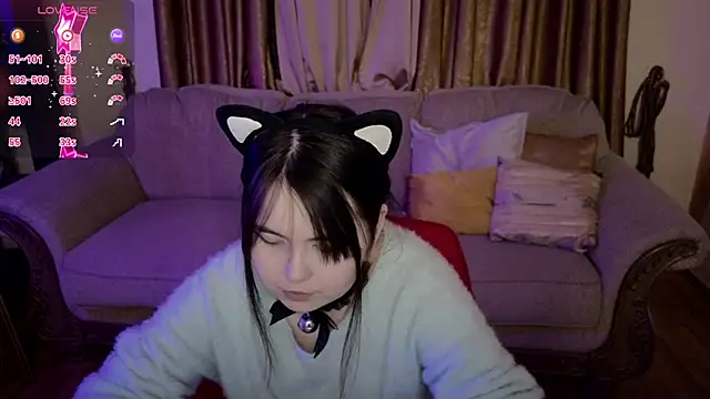 crystipaul online show from November 25, 2025, 11:21 am