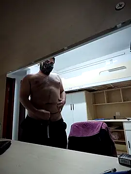 Koma001 online show from November 23, 2025, 5:56 pm