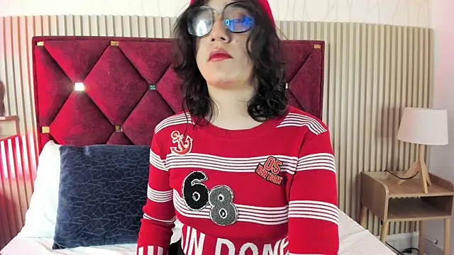 Kiri Velvet online show from June 30, 2026, 2:44 am