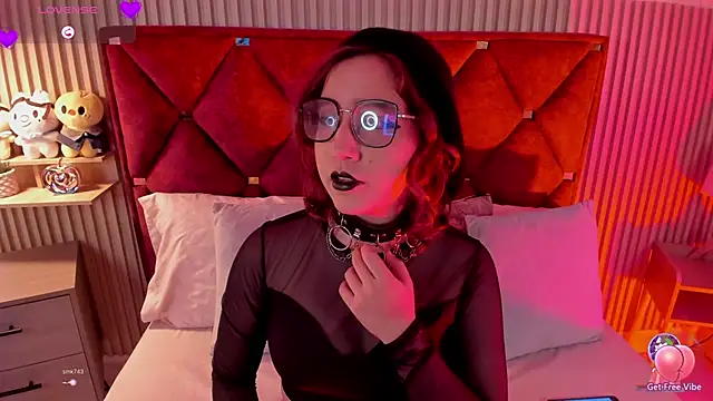 Kiri Velvet online show from April 28, 2026, 8:24 pm