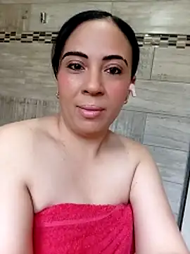 Snapshot of sexymaxine15 chatting on November 26, 2025, 4:12 am sexymaxine15 online show from November 26, 2025, 4:12 am