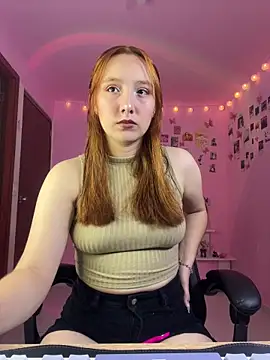 Snapshot of Davne_ chatting on March 22, 2026, 10:44 pm Davne online show from March 22, 2026, 10:44 pm