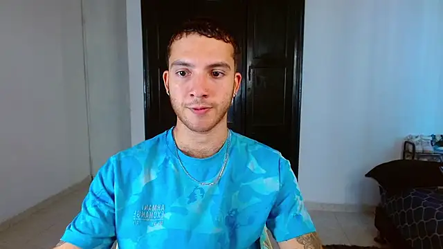 Snapshot of oceanboy_vibe chatting on March 2, 2026, 8:38 pm oceanboy vibe online show from March 2, 2026, 8:38 pm