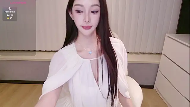 LULUbbaby 520 online show from April 12, 2026, 2:53 pm