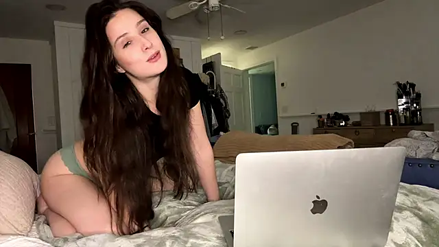 Snapshot of MysteriousMadam chatting on March 4, 2026, 12:40 am MysteriousMadam online show from March 4, 2026, 12:40 am