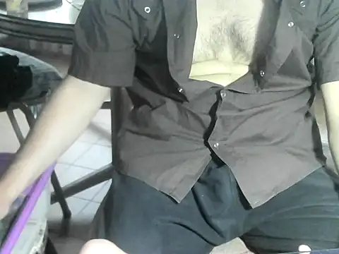 Snapshot of OreCam chatting on February 12, 2026, 3:01 pm OreCam online show from February 12, 2026, 3:01 pm