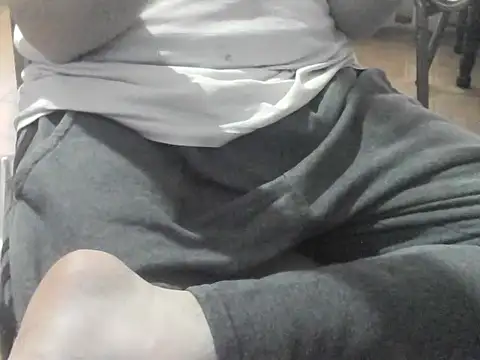 Snapshot of OreCam chatting on December 21, 2025, 12:29 pm OreCam online show from December 21, 2025, 12:29 pm