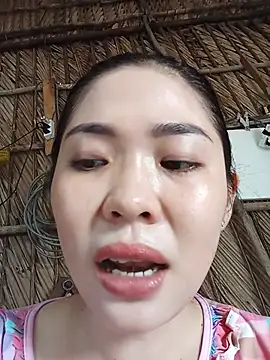 Lin-kute98 online show from May 13, 2026, 2:18 am