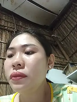 Lin-kute98 online show from May 27, 2026, 11:01 pm