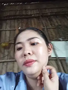 Lin-kute98 online show from May 18, 2026, 4:29 am