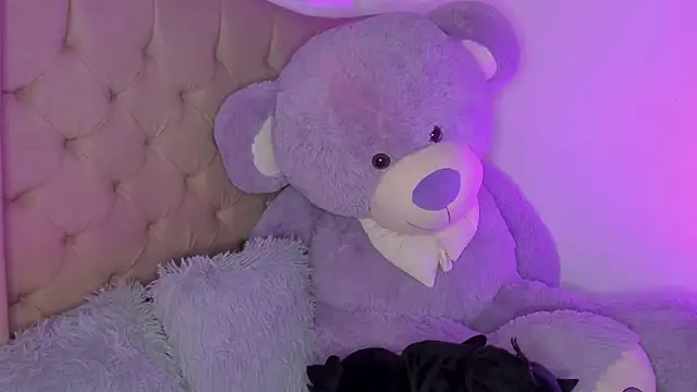 Snapshot of KarolRojas_22 chatting on March 10, 2026, 9:30 pm KarolRojas 22 online show from March 10, 2026, 9:30 pm
