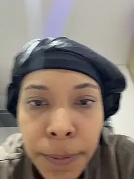 Snapshot of KarolRojas_22 chatting on May 2, 2026, 2:28 am KarolRojas 22 online show from May 2, 2026, 2:28 am