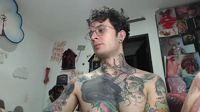 CryBoy13 online show from November 24, 2025, 6:46 am