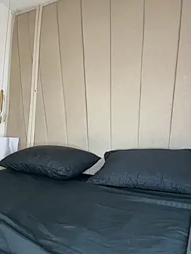 Celeste Valencia  online show from March 29, 2026, 4:36 am