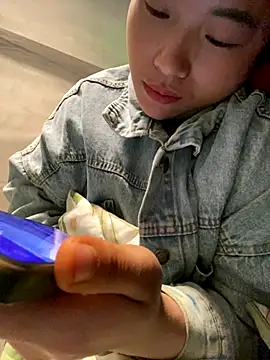 Snapshot of Ngoclan02 chatting on November 28, 2025, 6:02 am Ngoclan02 online show from November 28, 2025, 6:02 am