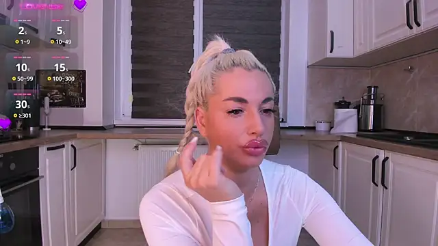 Snapshot of SexyElisabeth chatting on February 28, 2026, 4:23 am SexyElisabeth online show from February 28, 2026, 4:23 am