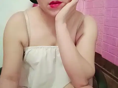 Snapshot of Lily-ross22 chatting on May 12, 2026, 4:20 am Lily-ross22 online show from May 12, 2026, 4:20 am