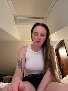 TomilaSi online show from June 9, 2026, 6:53 pm