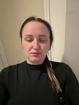 TomilaSi online show from May 18, 2026, 11:53 pm