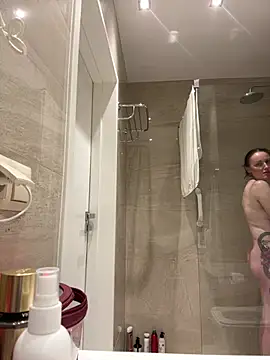 TomilaSi online show from April 3, 2026, 10:27 pm