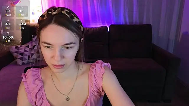 Snapshot of molly_crystal chatting on January 11, 2026, 1:34 am molly crystal online show from January 11, 2026, 1:34 am