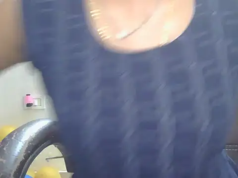 Snapshot of cute_mahira chatting on April 5, 2026, 2:35 pm cute mahira online show from April 5, 2026, 2:35 pm