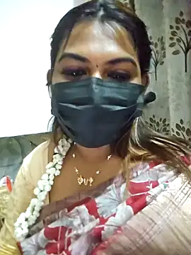 Snapshot of Tamil_Smiley_Queen chatting on February 1, 2026, 8:40 pm Tamil Smiley Queen online show from February 1, 2026, 8:40 pm