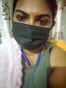 Snapshot of Tamil_Smiley_Queen chatting on February 3, 2026, 6:51 am Tamil Smiley Queen online show from February 3, 2026, 6:51 am
