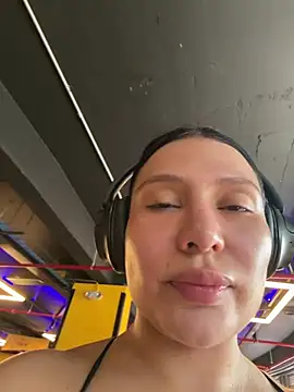 Melibahamon  online show from May 26, 2026, 5:22 pm