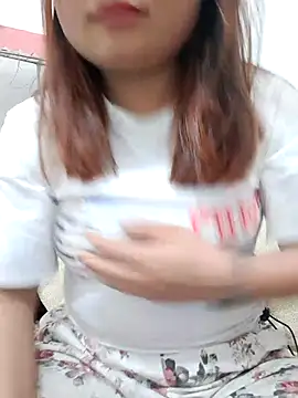 Snapshot of mai-mai-97 chatting on February 15, 2026, 9:41 am mai-mai-97 online show from February 15, 2026, 9:41 am