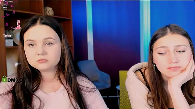 candy flossie1 online show from March 31, 2026, 6:43 pm