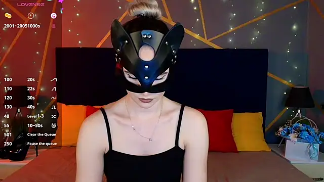  Sweet  Cat  online show from May 16, 2026, 5:34 pm