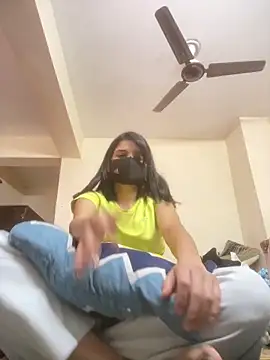 Sexolinaa online show from April 29, 2026, 3:43 am