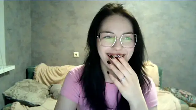 GlibRasher online show from December 3, 2025, 8:08 pm