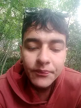 Snapshot of STUDIO-1 chatting on December 20, 2025, 1:14 pm STUDIO-1 online show from December 20, 2025, 1:14 pm